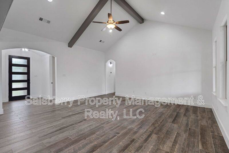 House for rent at 121 Cedar Lane, Denton, TX 76201