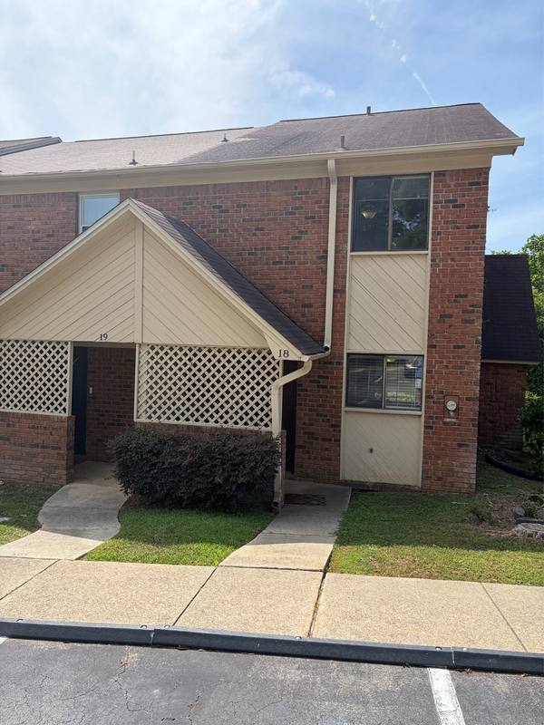 Townhouse for rent at 3207 Shamrock St E #18, Tallahassee, FL 32309