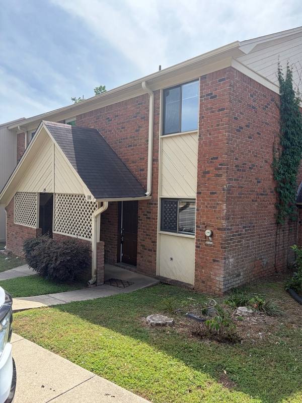 Townhouse for rent at 3207 Shamrock St E #18, Tallahassee, FL 32309