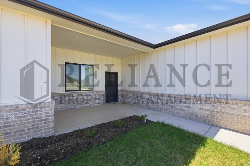 House for rent at 501 E Elmwood St, Valley Center, KS 67147