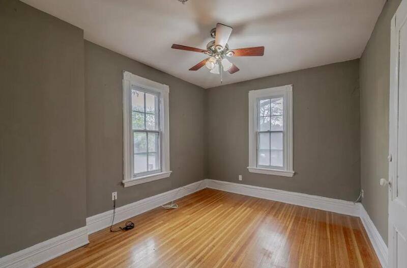 Apartment for rent at 213 Oxford St, Rochester, NY 14607