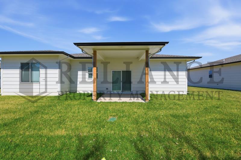 House for rent at 725 E Elmwood St, Valley Center, KS 67147