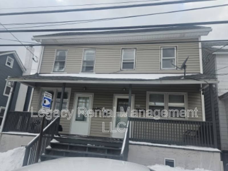 Apartment for rent at 620 Ridge St #1, Freeland, PA 18224