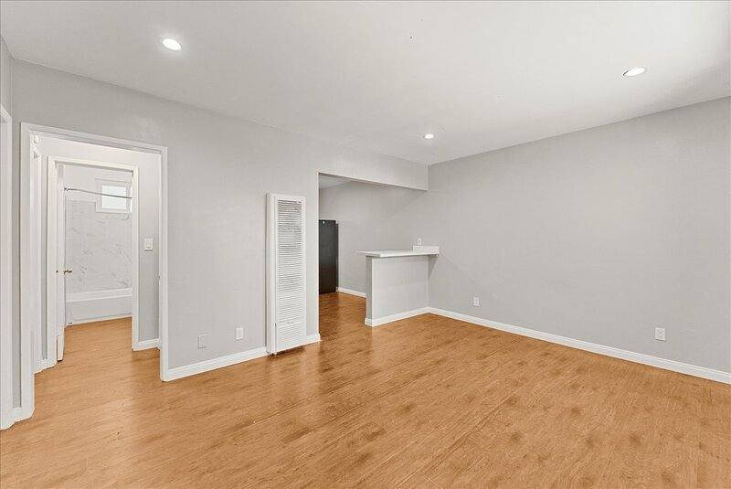 Apartment for rent at 1711 Delaware Ave #5, Santa Monica, CA 90404