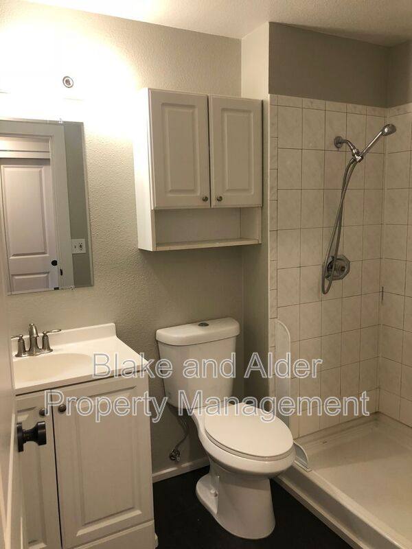 House for rent at 2410 SE 9th Court, Gresham, OR 97080
