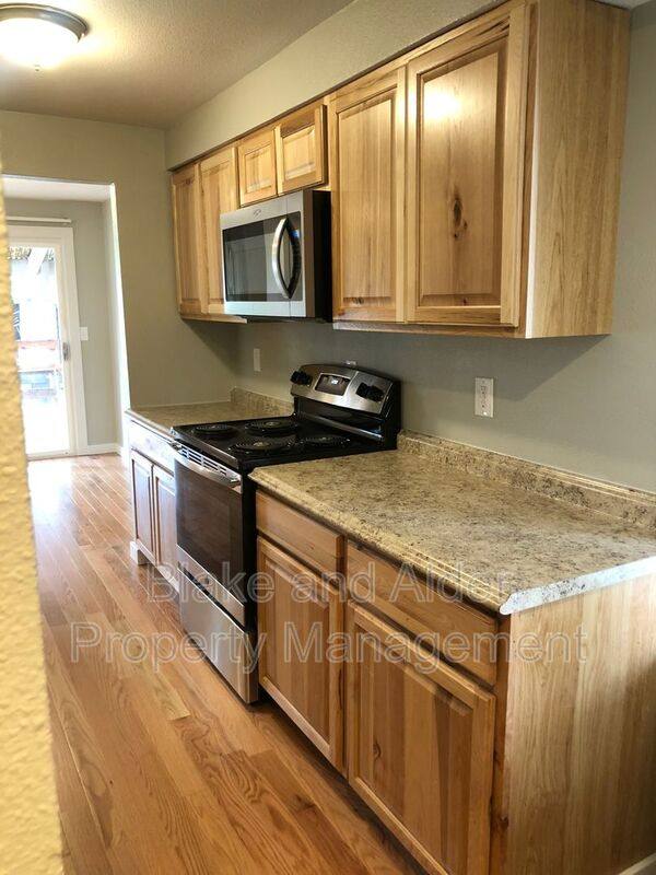 House for rent at 2410 SE 9th Court, Gresham, OR 97080