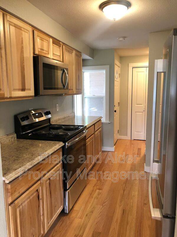 House for rent at 2410 SE 9th Court, Gresham, OR 97080