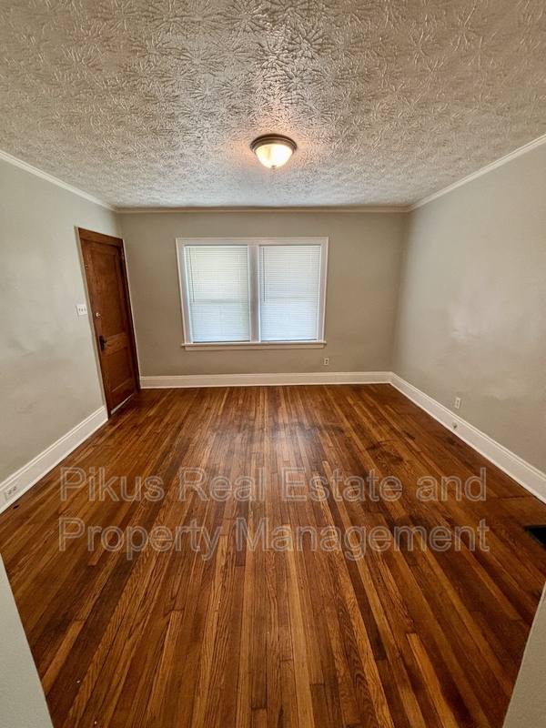 Apartment for rent at 485 Crouse St #DOWN, Akron, OH 44311