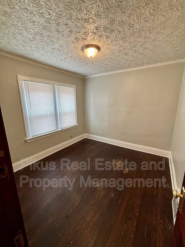 Apartment for rent at 485 Crouse St #DOWN, Akron, OH 44311