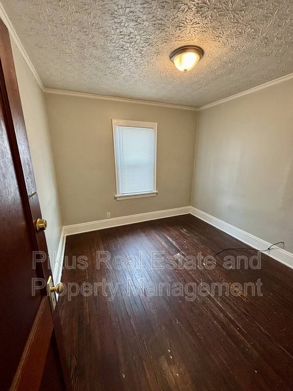 Apartment for rent at 485 Crouse St #DOWN, Akron, OH 44311