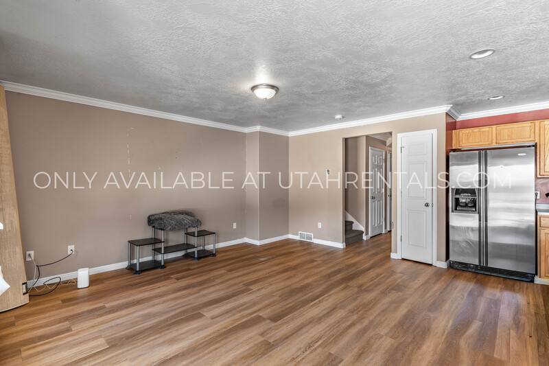Townhouse for rent at 1156 S 1420 E, Provo, UT 84606