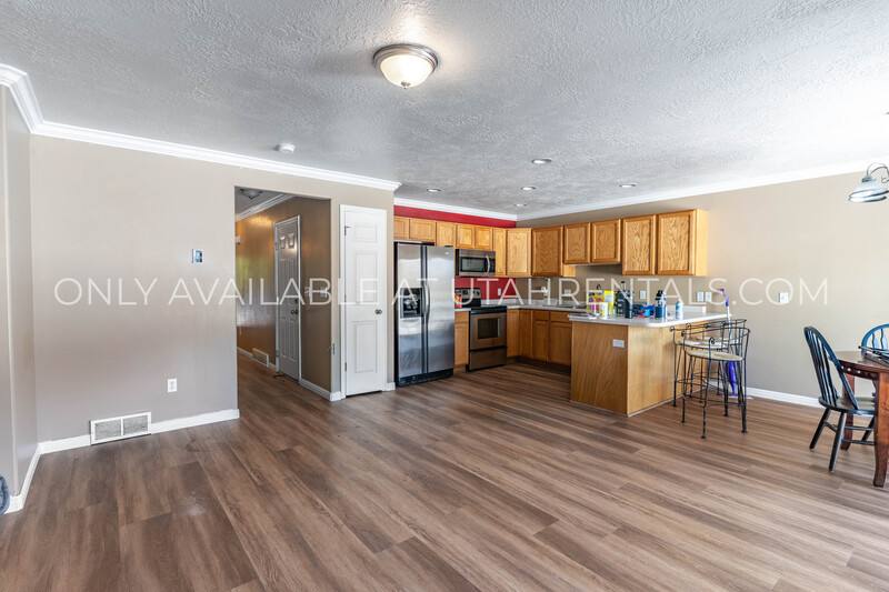 Townhouse for rent at 1156 S 1420 E, Provo, UT 84606