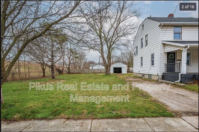 House for rent at 1033 Chandler Ave, Akron, OH 44314