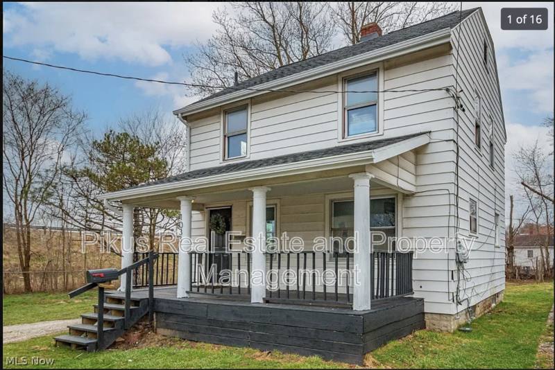 House for rent at 1033 Chandler Ave, Akron, OH 44314