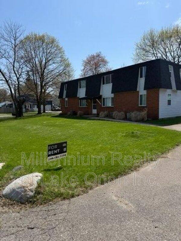 Apartment for rent at 80 Myron St #1, Ortonville, MI 48462