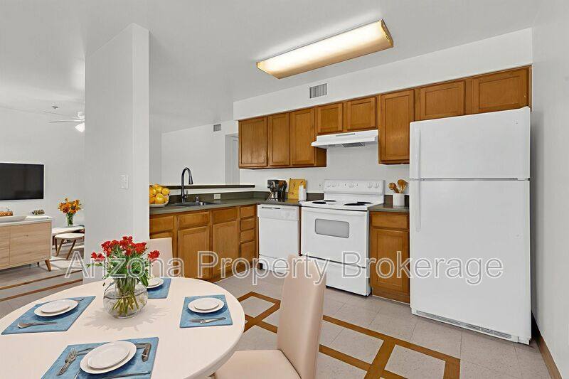 Apartment for rent at 2302 W Colter St #A101, Phoenix, AZ 85015