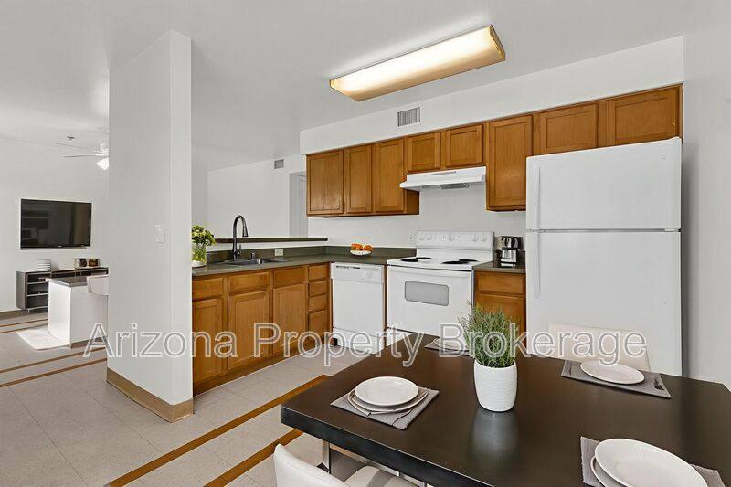 Apartment for rent at 2302 W Colter St #A101, Phoenix, AZ 85015