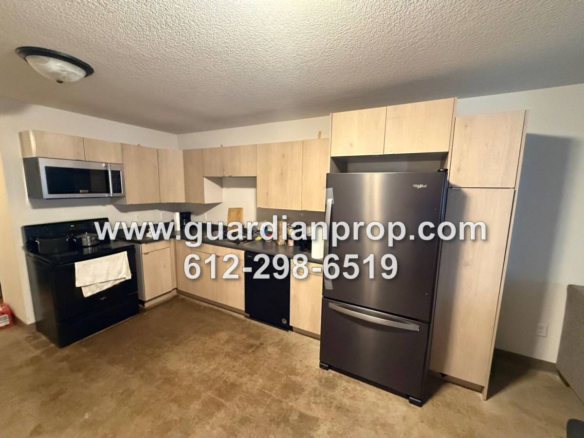 Apartment for rent at 7535 Cloman Way, Inver Grove Heights, MN 55076