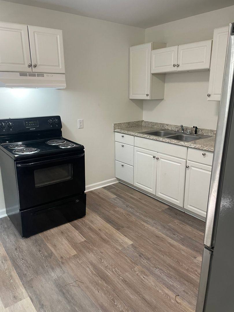 Apartment for rent at 1405 Bethlehem Lane, Winston Salem, NC 27105