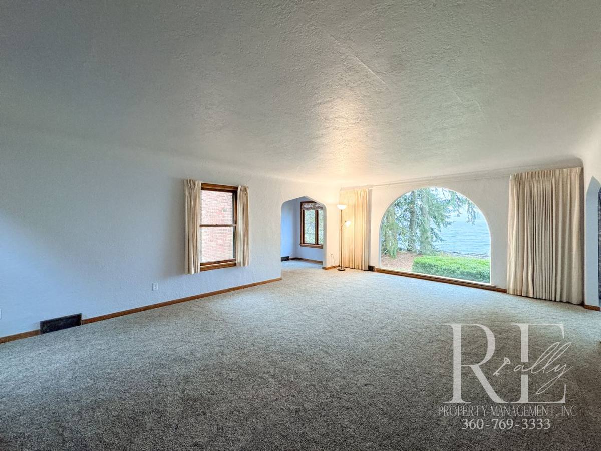 Townhouse for rent at 9051 Sunset Lane NW, Seabeck, WA 98380