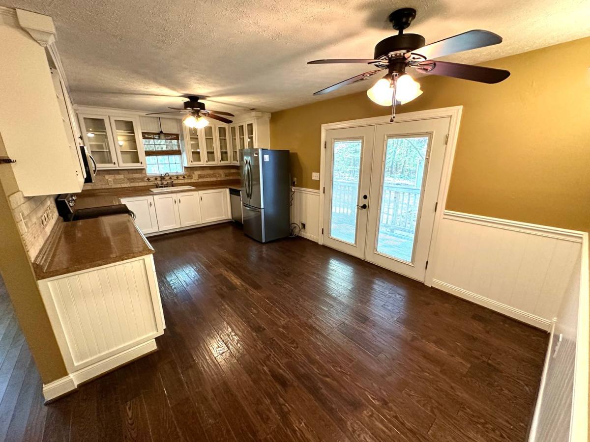 House for rent at 5518 Thompson Dr, Gloucester, VA 23061
