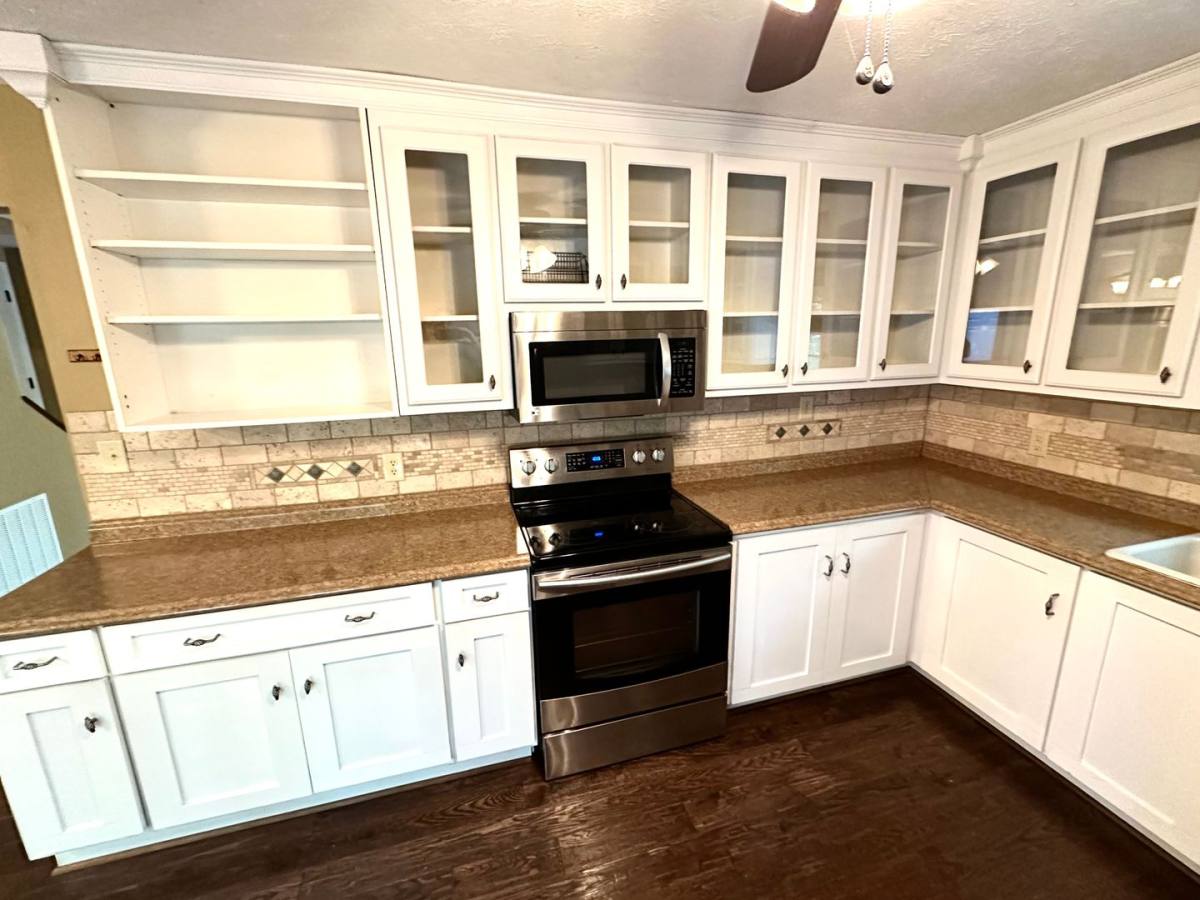 House for rent at 5518 Thompson Dr, Gloucester, VA 23061