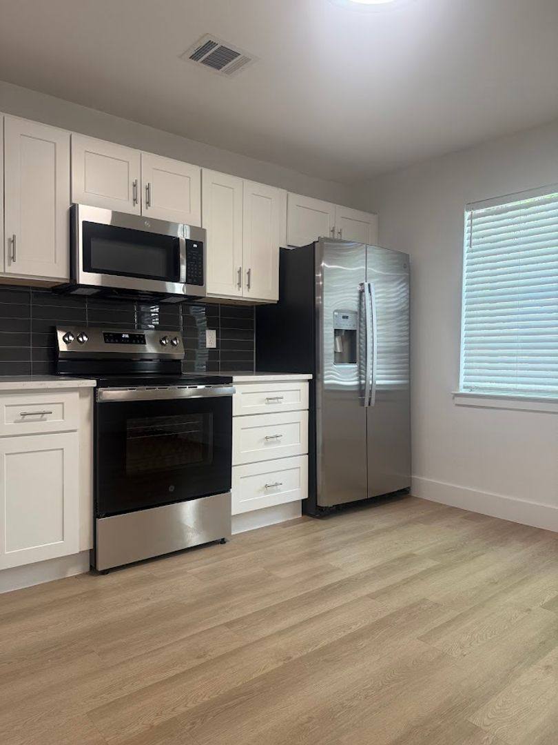 Townhouse for rent at 1818 River Crossing Circle #D, Austin, TX 78741