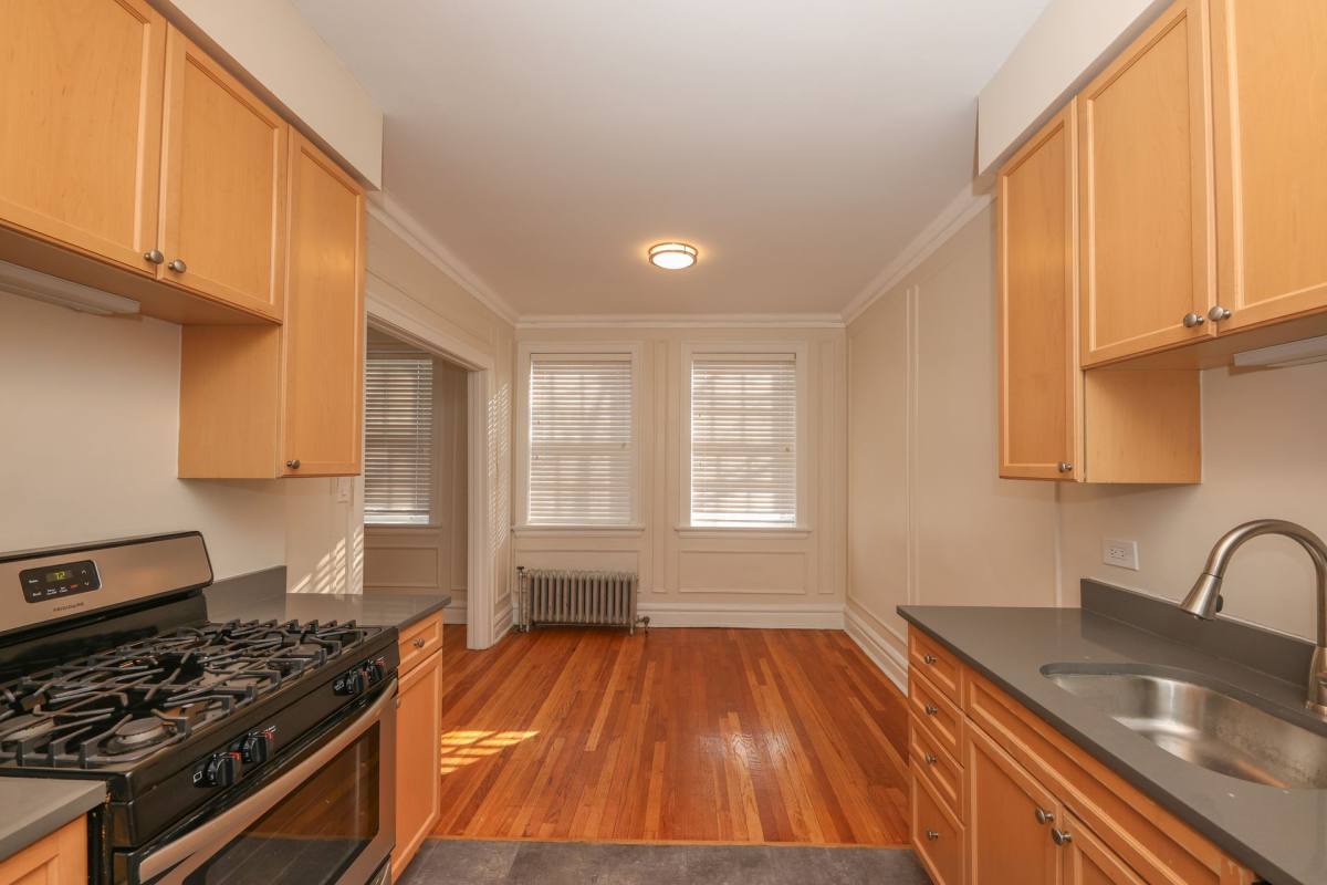 Apartment for rent at 1000-1010 Hinman Ave, Evanston, IL 60202