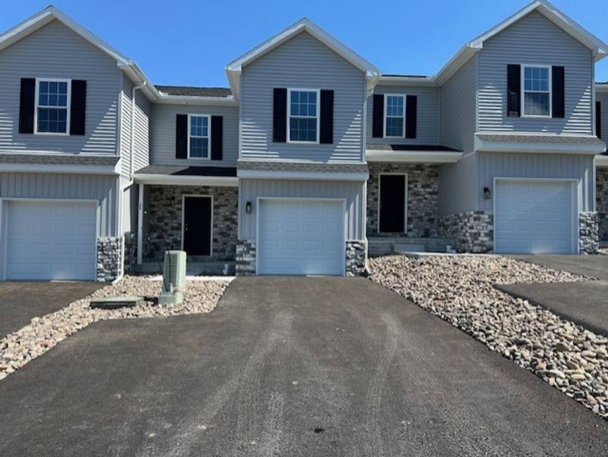 Townhouse for rent at 24 Sand St, Lebanon, PA 17042