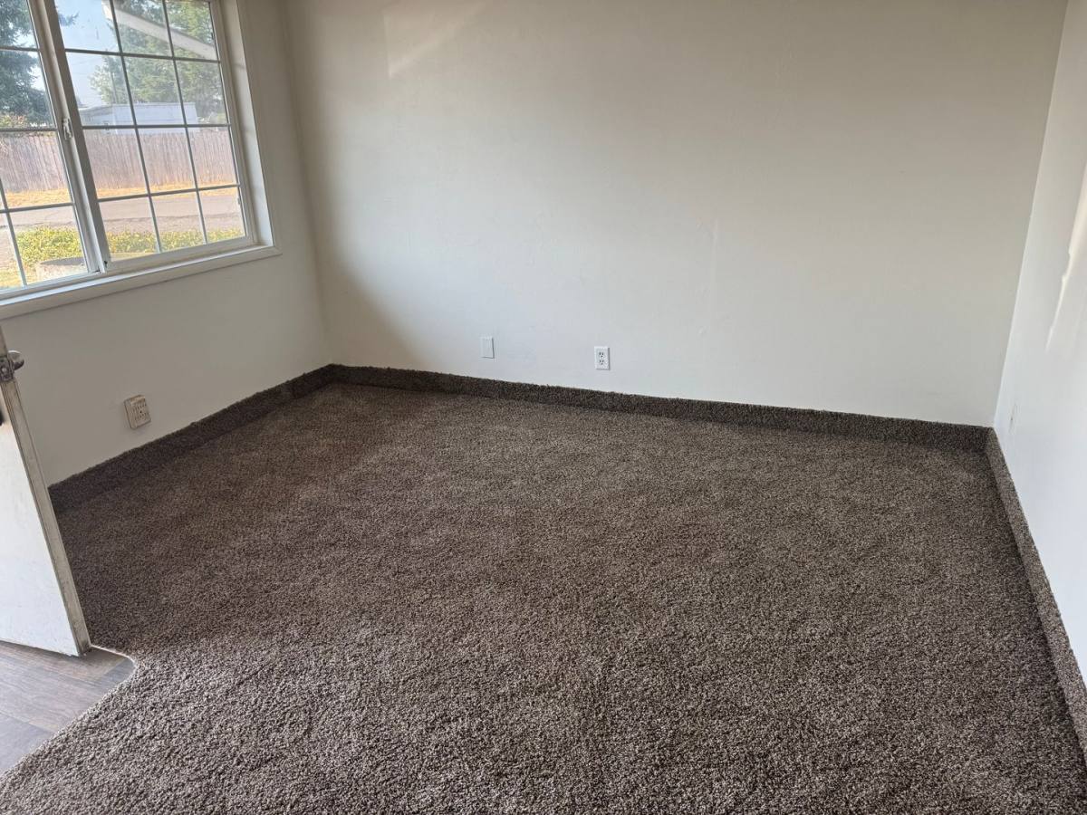 Apartment for rent at 310 42nd St, Springfield, OR 97478
