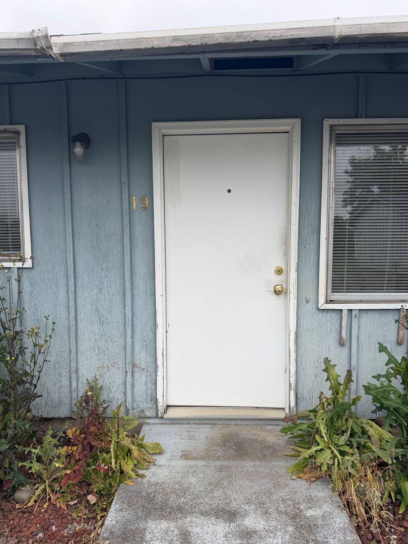 Apartment for rent at 310 42nd St, Springfield, OR 97478