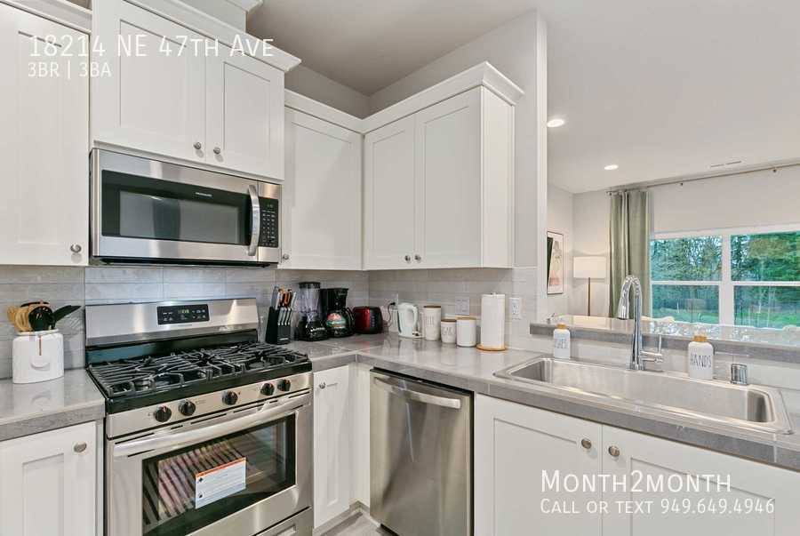 Townhouse for rent at 18214 NE 47th Ave, Vancouver, WA 98686