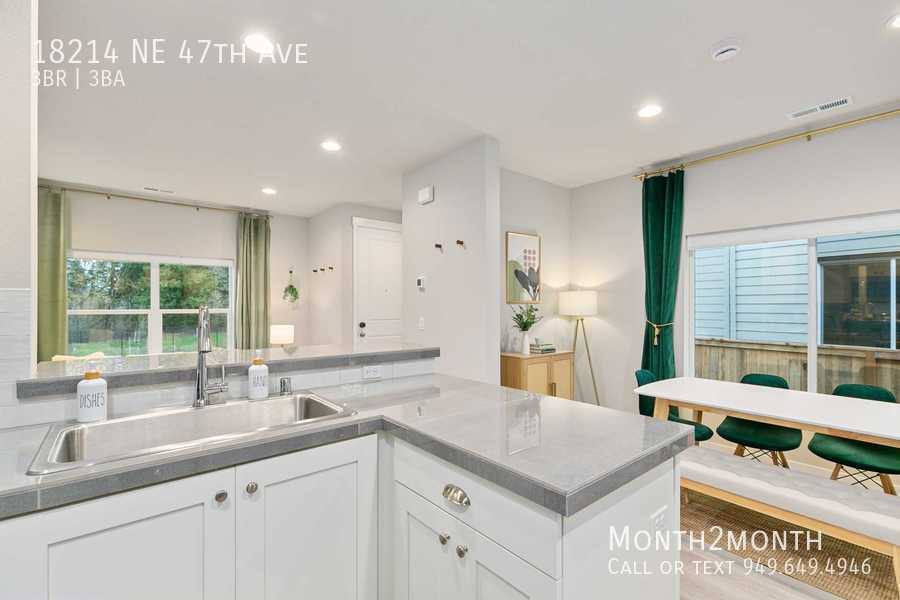 Townhouse for rent at 18214 NE 47th Ave, Vancouver, WA 98686