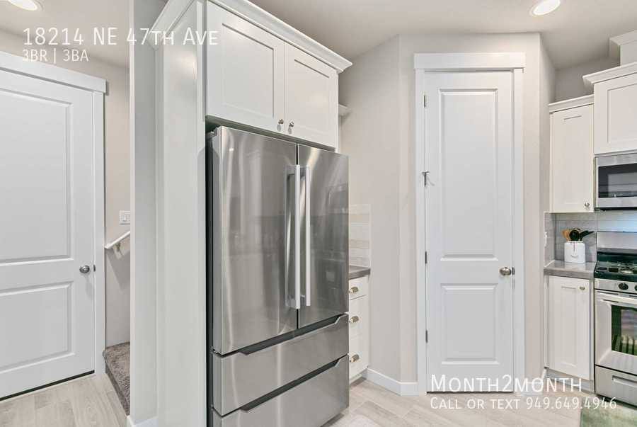 Townhouse for rent at 18214 NE 47th Ave, Vancouver, WA 98686