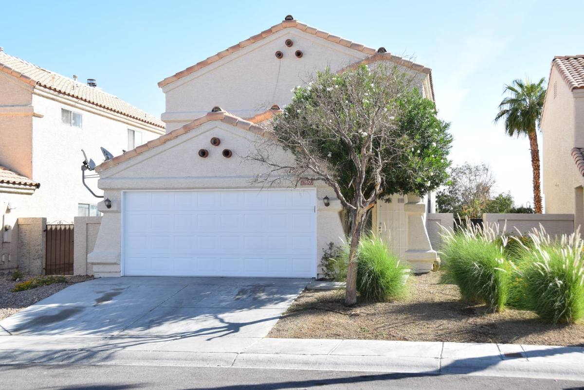House for rent at 1360 Pacific Terrace Dr, Las Vegas, NV 89128
