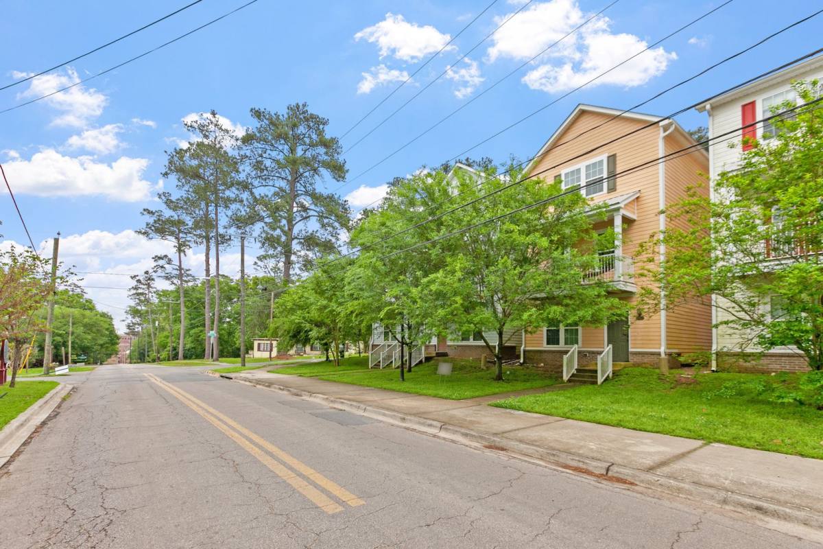 Apartment for rent at 1775 Bellevue Way, Tallahassee, FL 32304