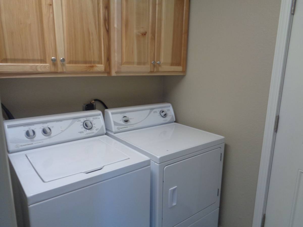House for rent at 254 Taylor St, Lebanon, OR 97355