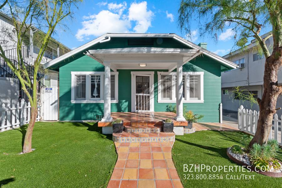 Apartment for rent at 1224 N Ogden Dr, Los Angeles, CA 90046