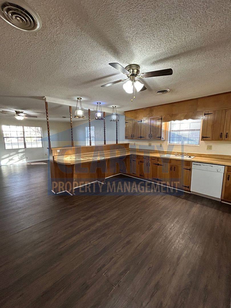 House for rent at 4175 Pryor Rd NE, Cleveland, TN 37312