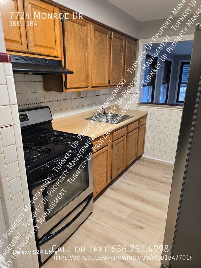 House for rent at 7724 Monroe Dr, Saint Louis, MO 63133