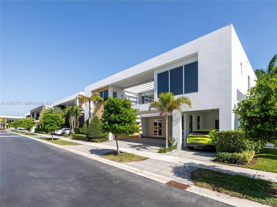 Apartment for rent at 7451 NW 103rd Court, Miami, FL 33178