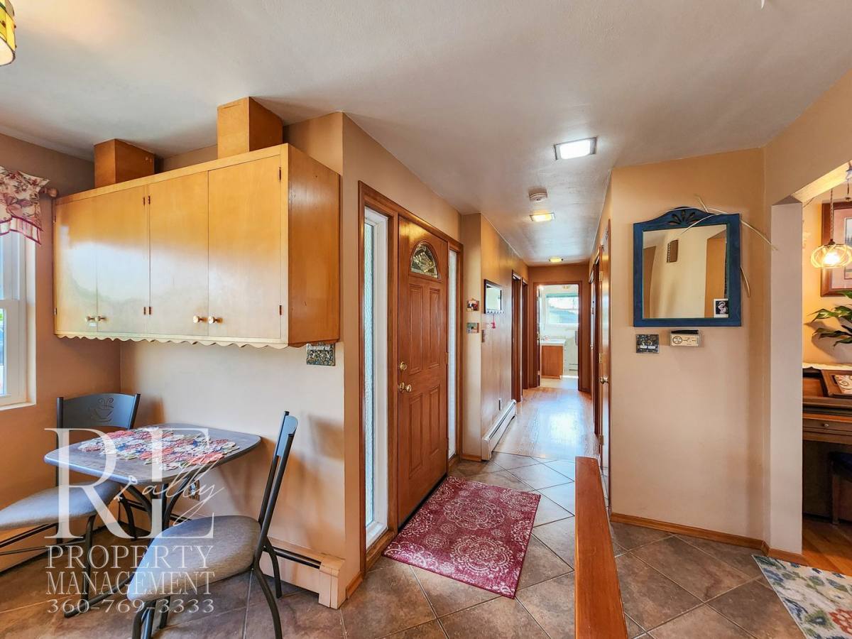 Townhouse for rent at 2113 Brashem Ave, Bremerton, WA 98310