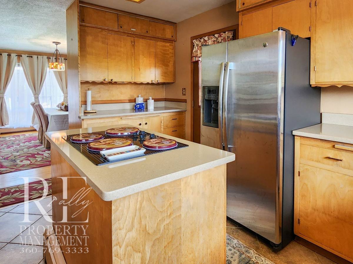 Townhouse for rent at 2113 Brashem Ave, Bremerton, WA 98310