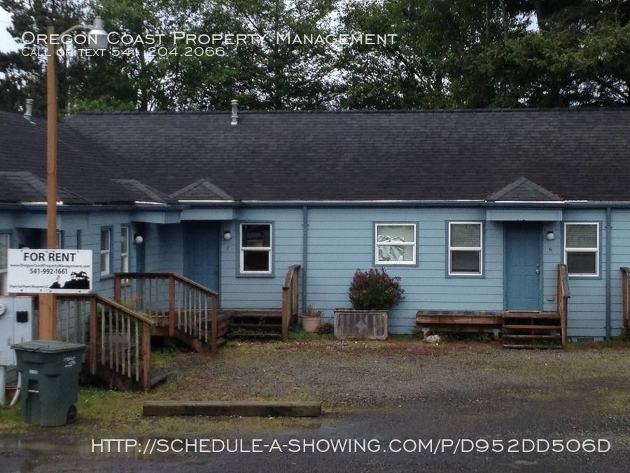 Apartment for rent at 3415 N Highway 101 #3, Depoe Bay, OR 97341
