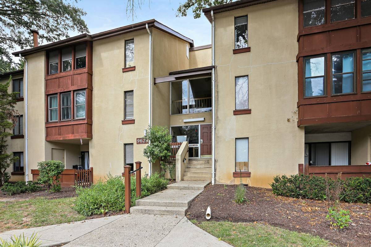 House for rent at 9629 White Acre Rd #B-2, Columbia, MD 21045