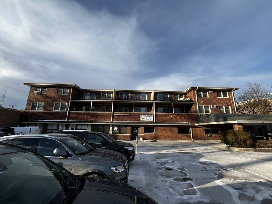 Apartment for rent at 4 Walker Ave #211 U, Clarendon Hills, IL 60514