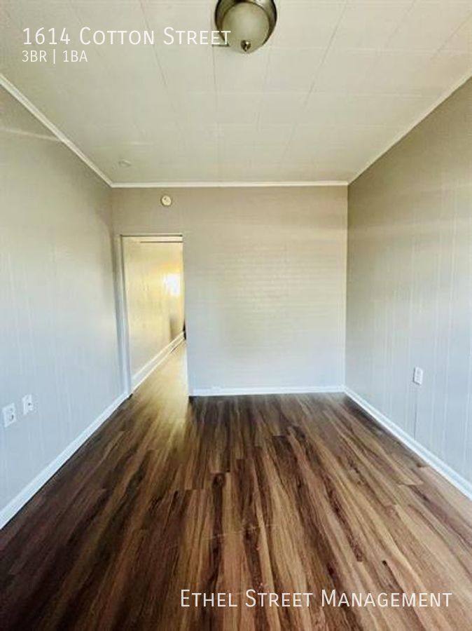 Townhouse for rent at 1614 Cotton St, Reading, PA 19606