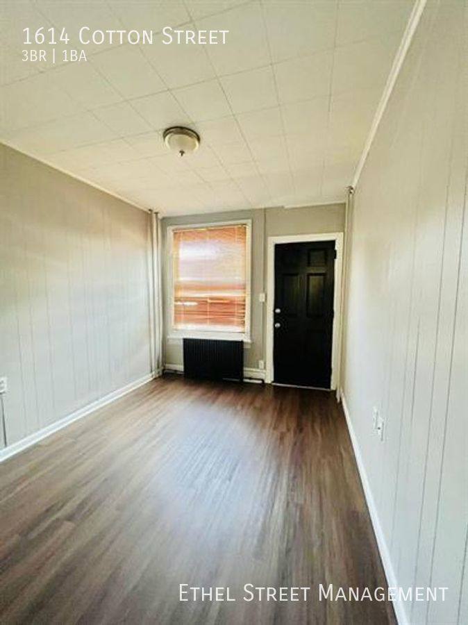 Townhouse for rent at 1614 Cotton St, Reading, PA 19606