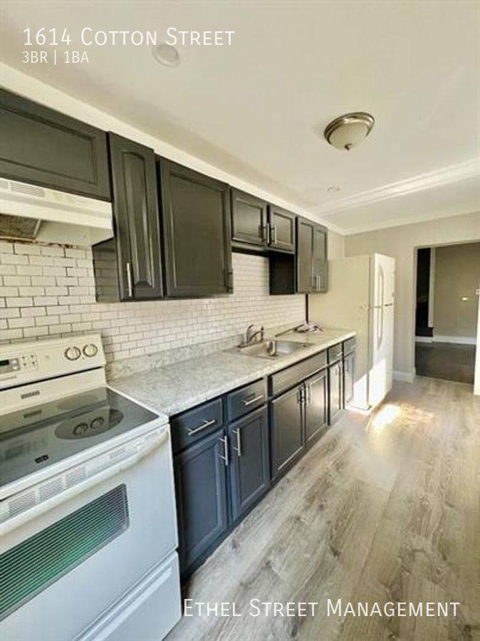 Townhouse for rent at 1614 Cotton St, Reading, PA 19606