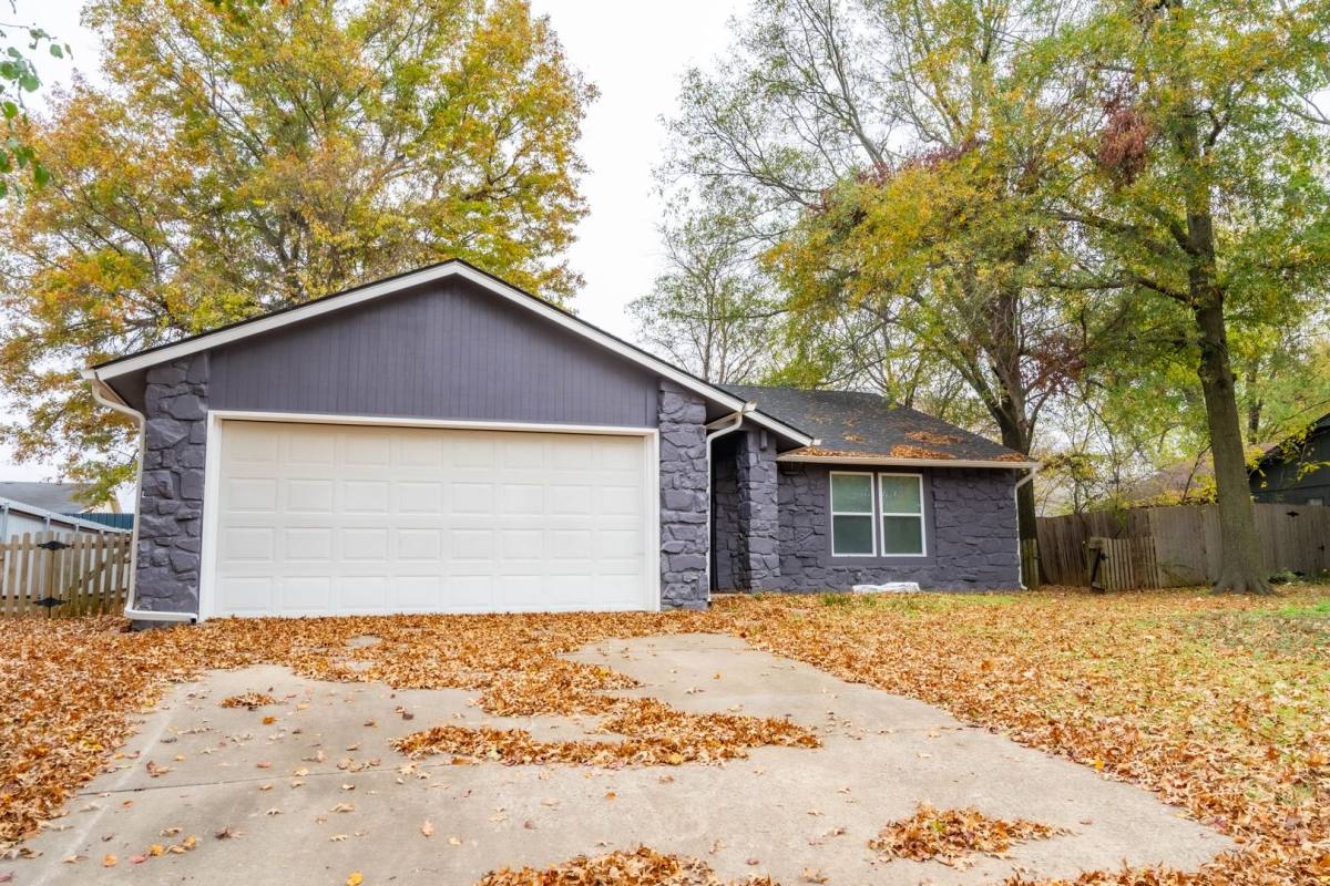 House for rent at 2213 E Seattle St, Broken Arrow, OK 74012
